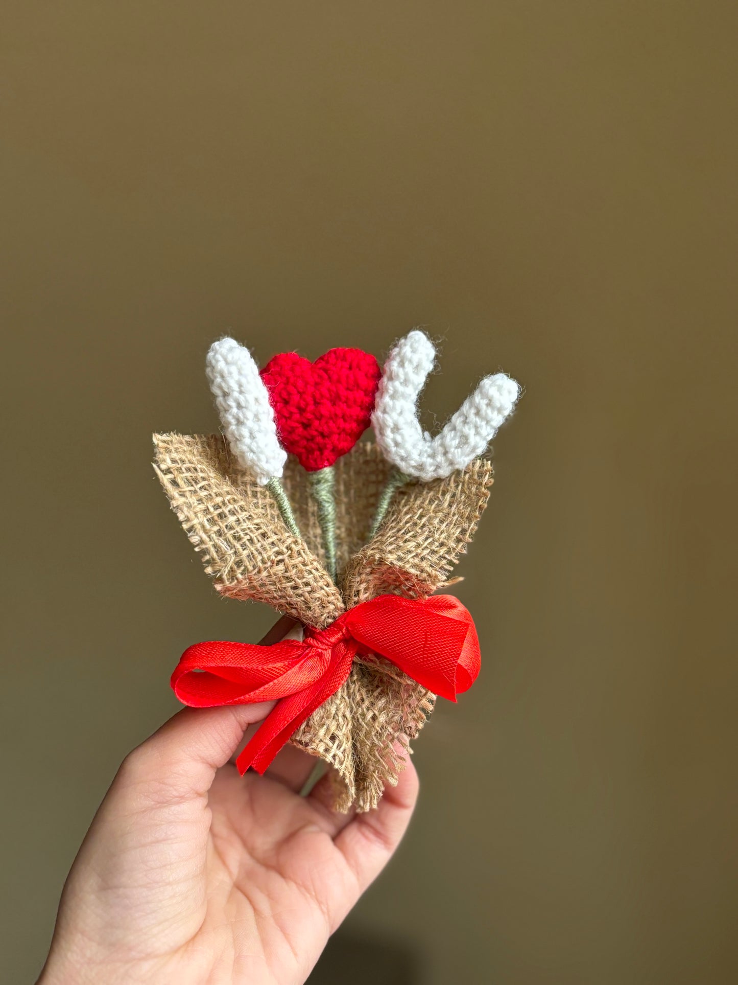 Crochet small I ❤️ U bouquet