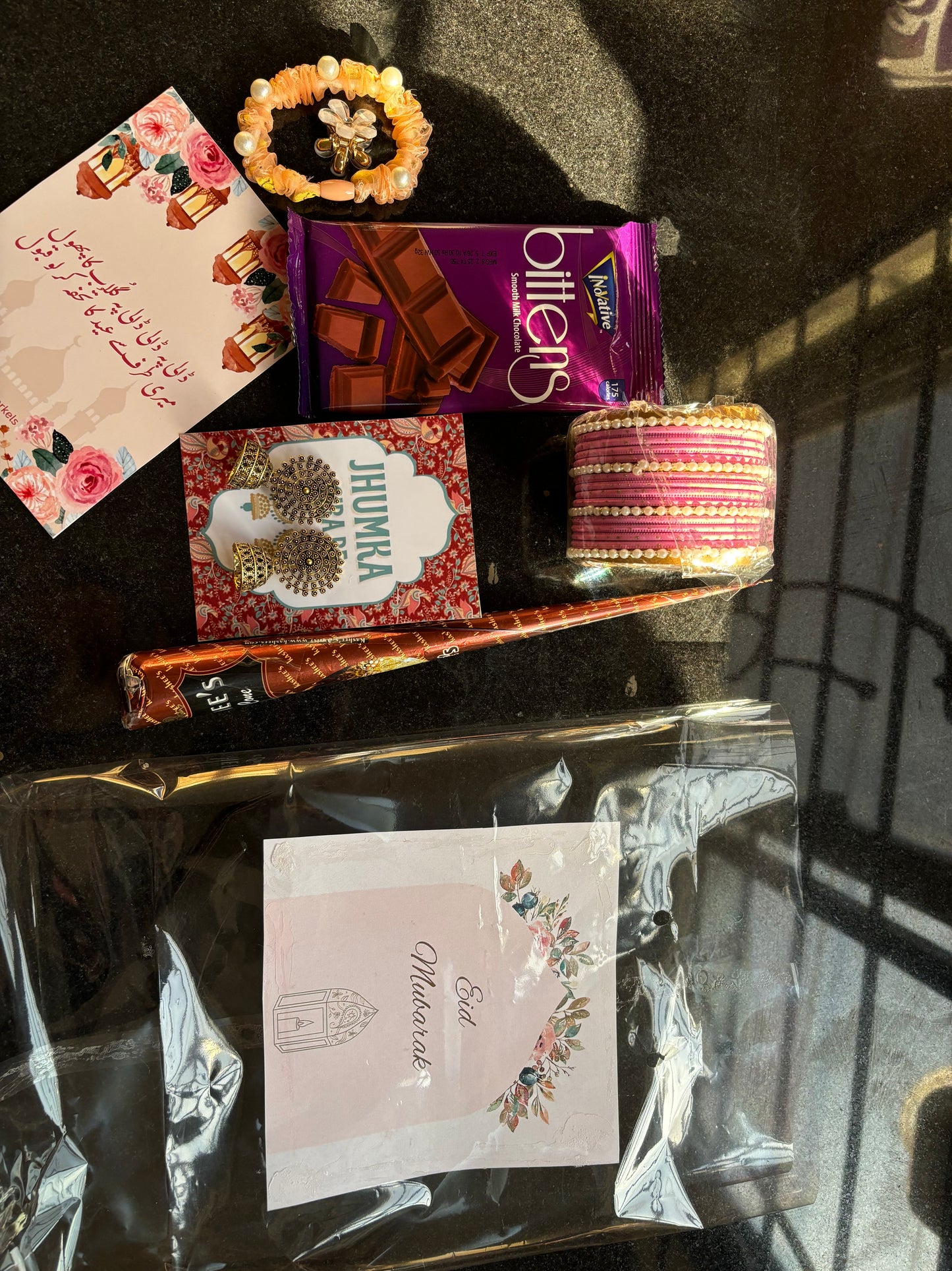 Eidi hamper (everything will be of random colour)