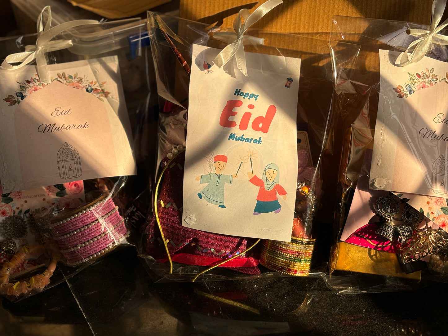Eidi hamper (everything will be of random colour)