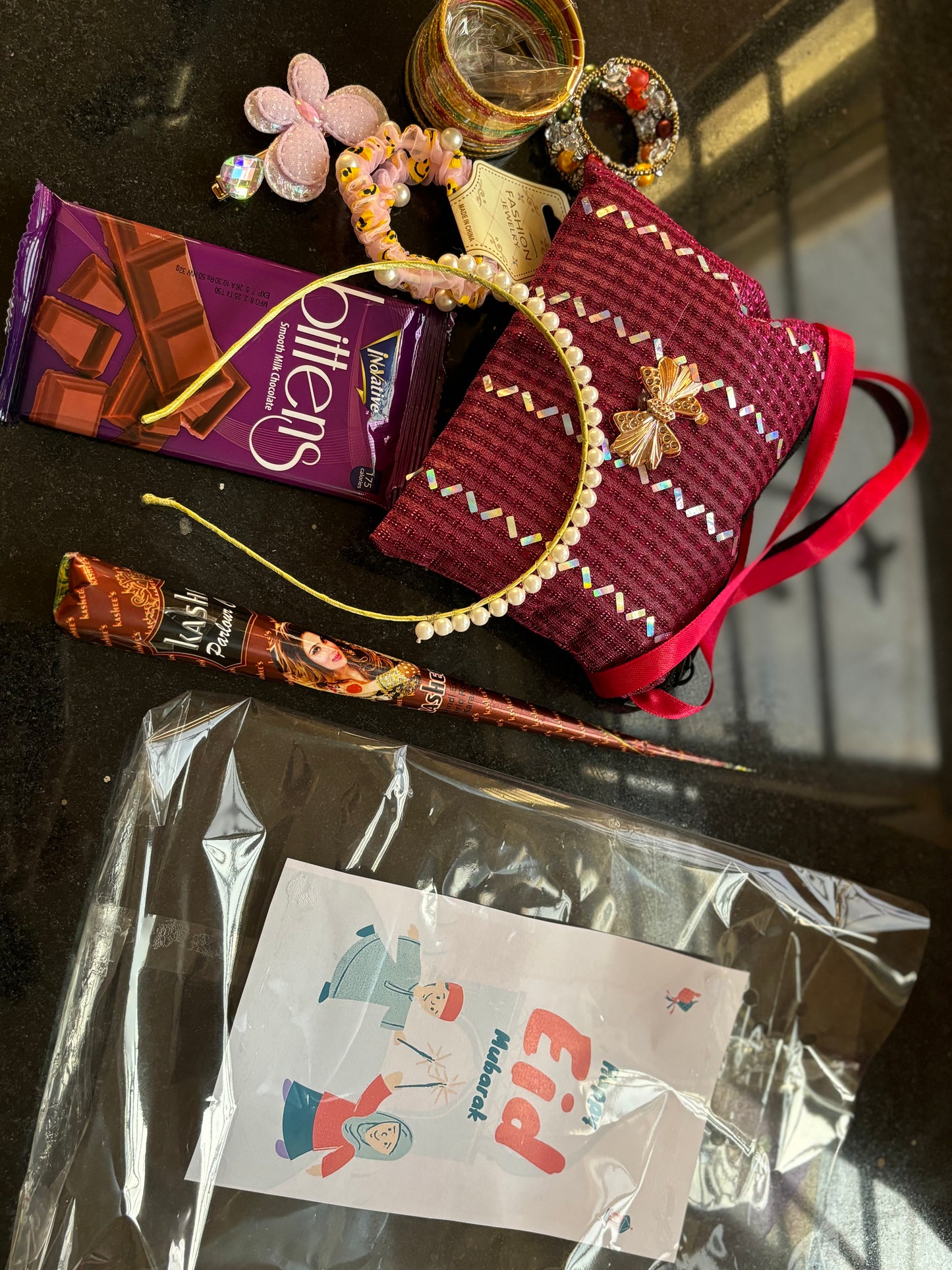 Eidi hamper (everything will be of random colour)