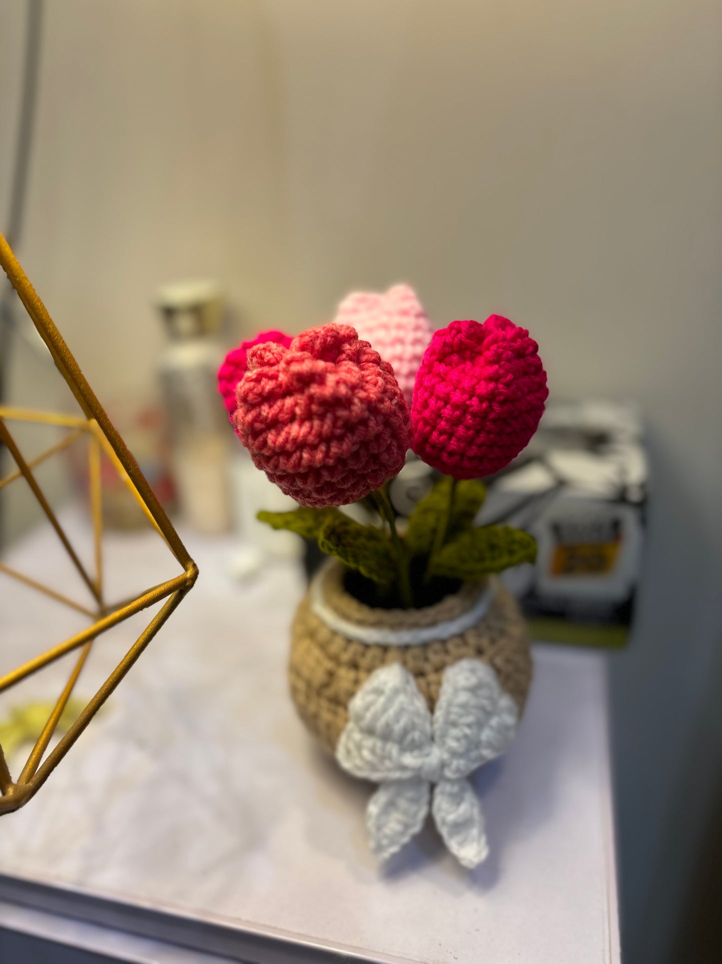 Crochet tulips pot