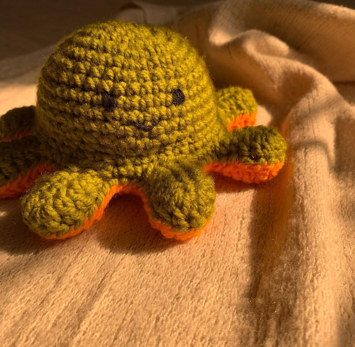 Crochet reversible octopus