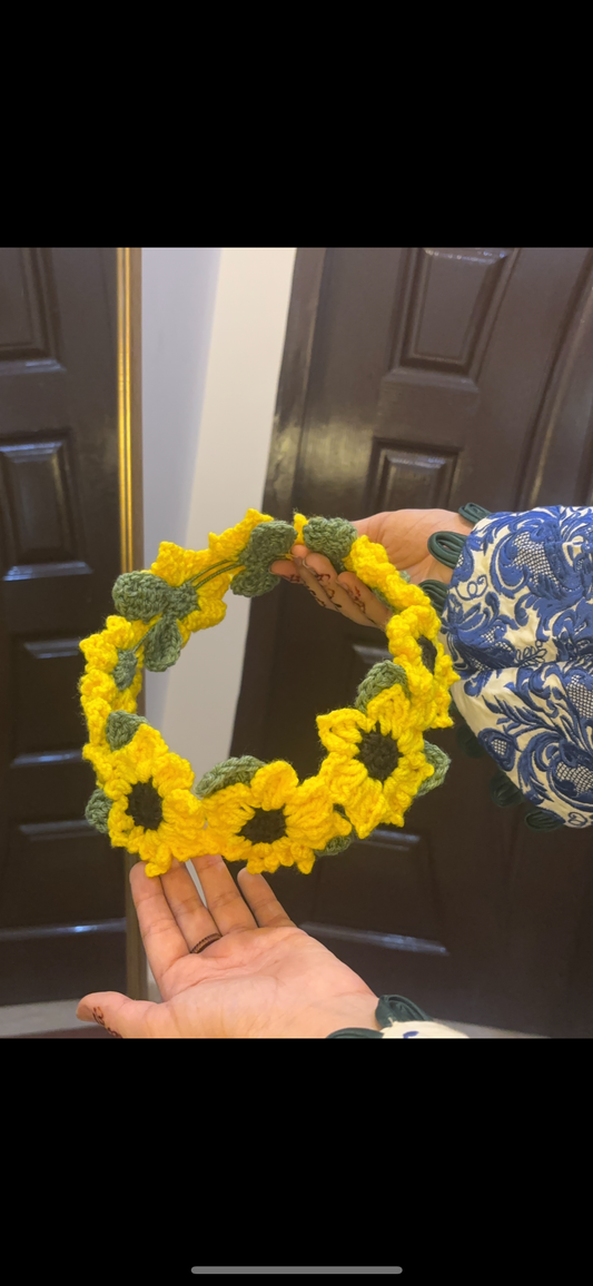 Crochet sunflower hairband / tiara