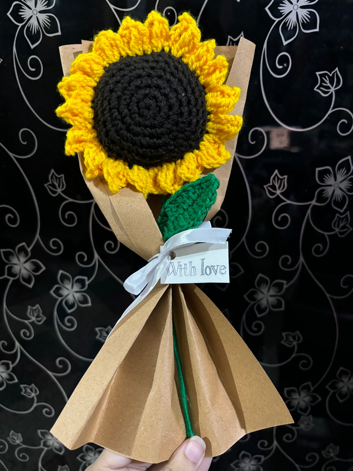 Crochet sunflower with complementary khaaki wrapping