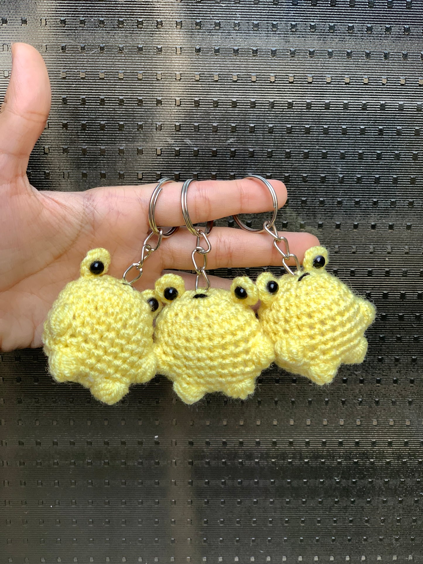 Crochet mini froggy keychain/ 1 keychain