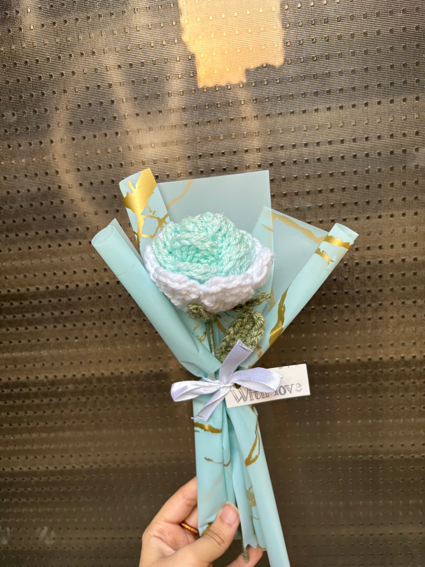 Crochet blue ombre rose