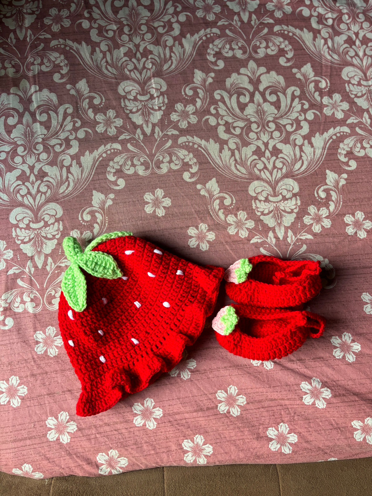 Crochet baby heels and cap set
