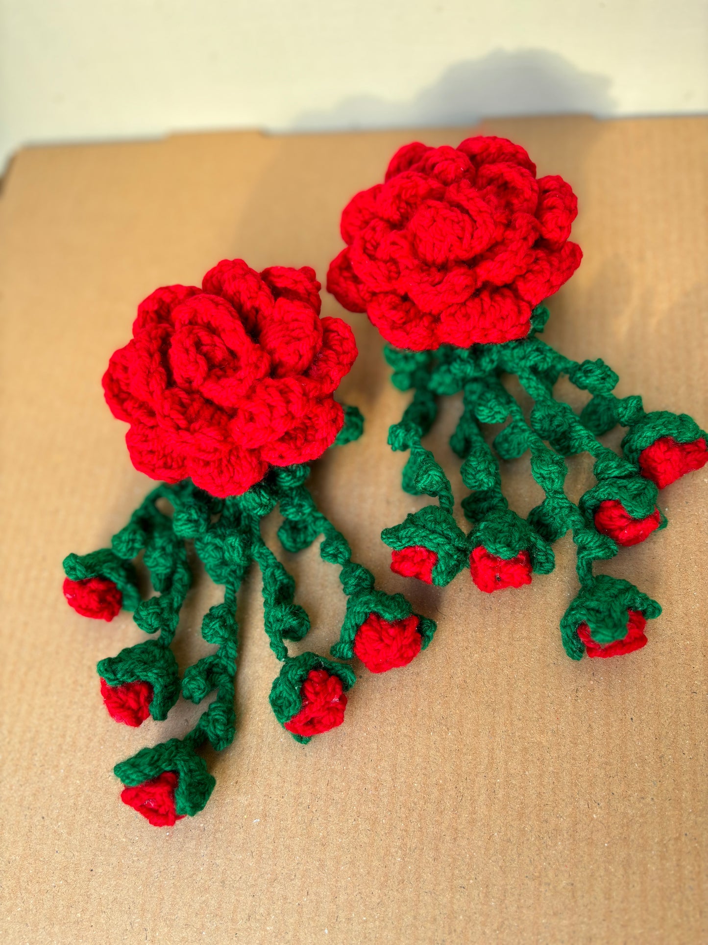Crochet rose hanging hairclip