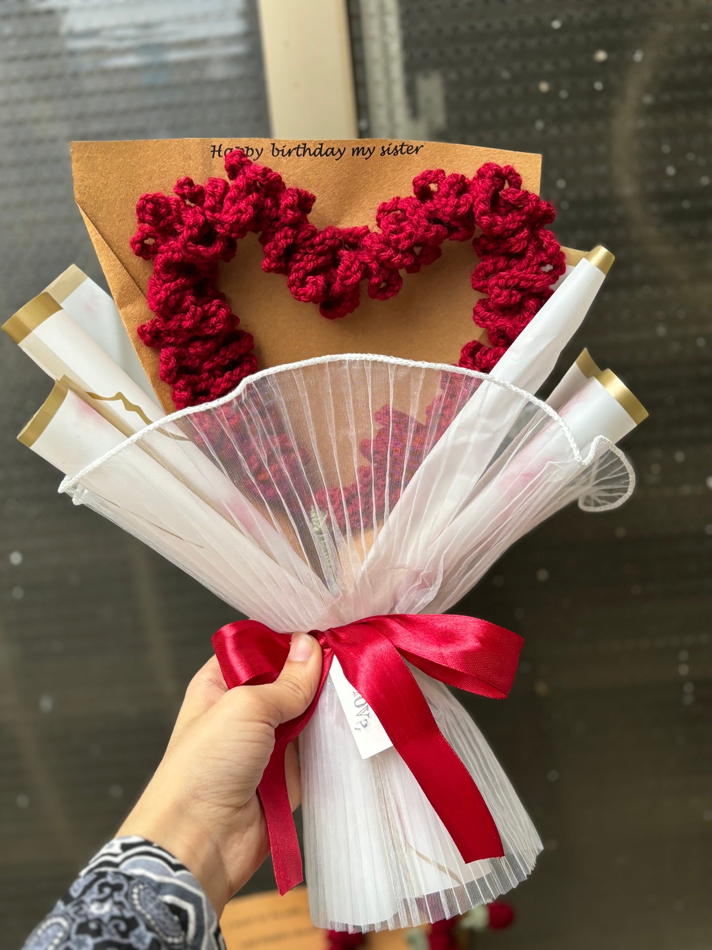 Crochet wire heart bouquet ( inbox for text customisation)