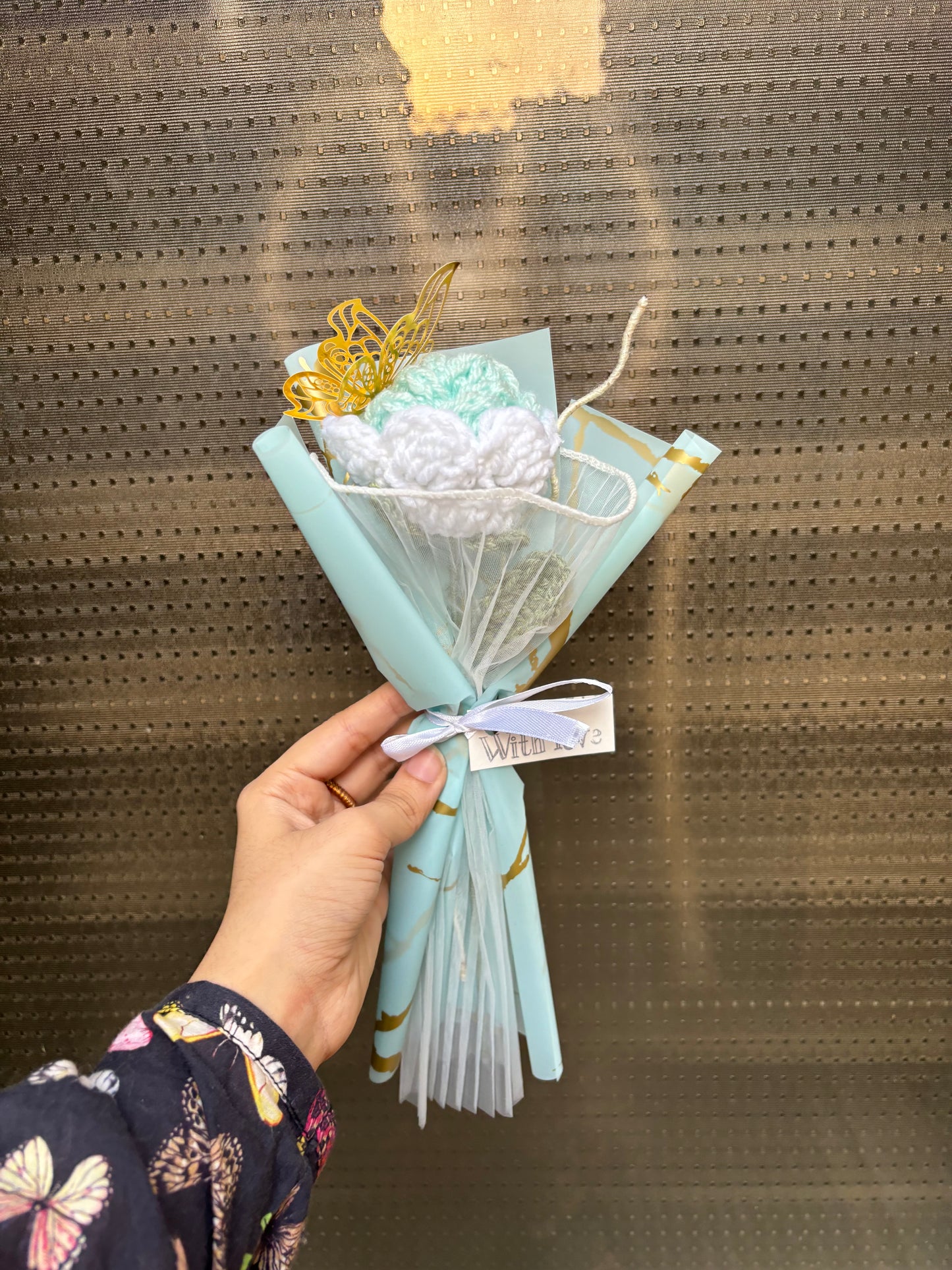 Crochet blue ombre rose
