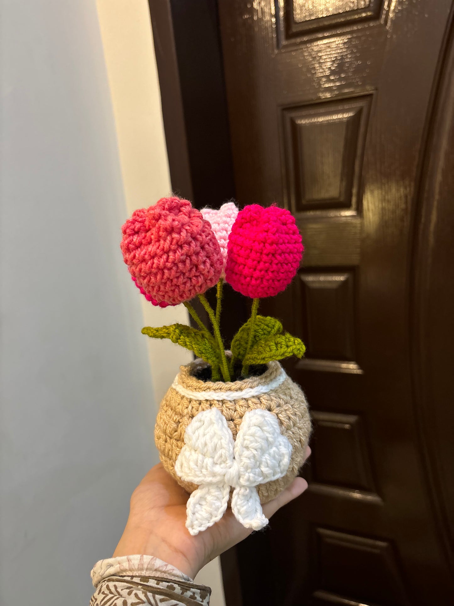 Crochet tulips pot