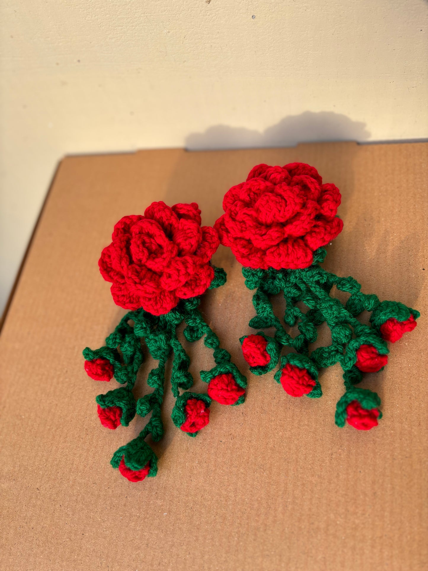 Crochet rose hanging hairclip